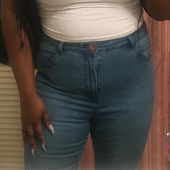 F21+ Skinny Jeans - Picture 4 of 4